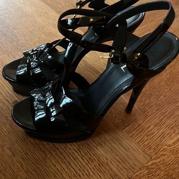 saint laurent tribute platform sandals in patent leather - Picture 2 of 3